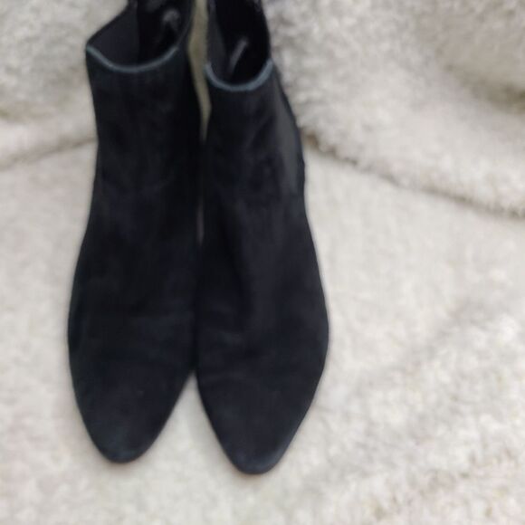 Sam Edelman Reesa Black Suede Pointed‎ Toe Stacked Heel Ankle Boots - Size 7 - Picture 3 of 7